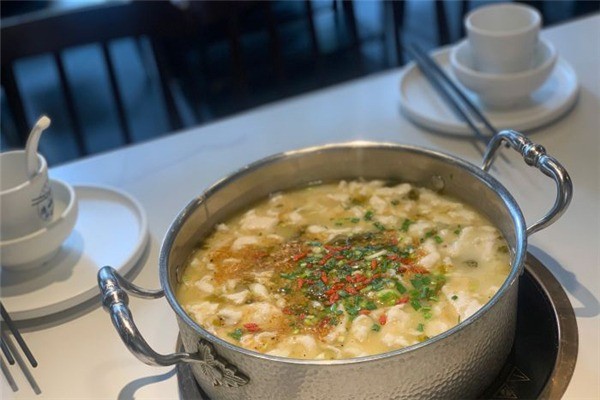 品味我家酸菜鱼